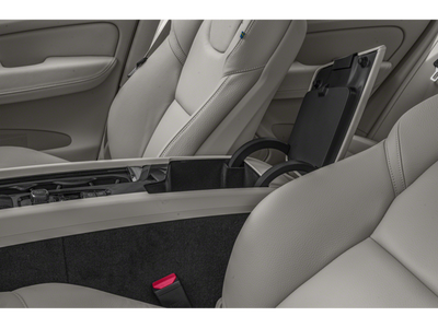 2018 Volvo XC60 T6 Momentum