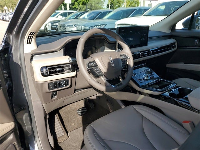 2022 Lincoln Nautilus Standard