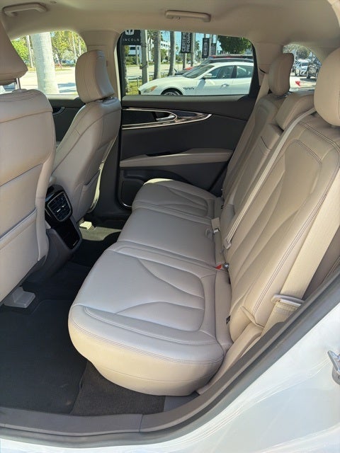 2022 Lincoln Nautilus Standard