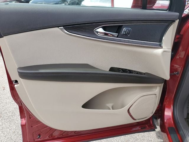 2019 Lincoln Nautilus Select