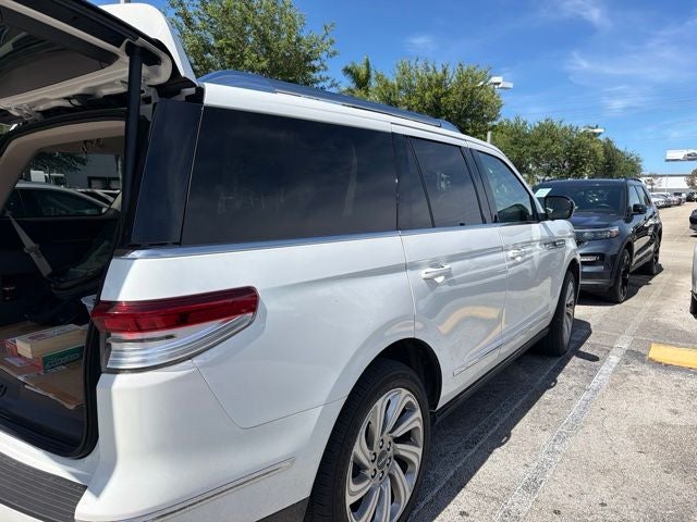 2024 Lincoln Navigator Premiere