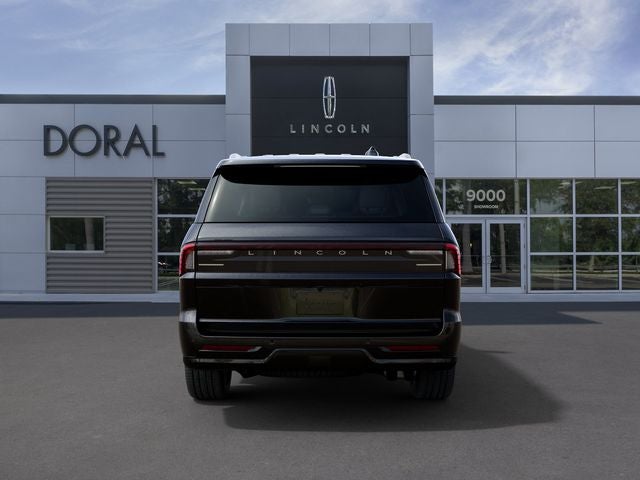 2027 Lincoln Navigator Premiere