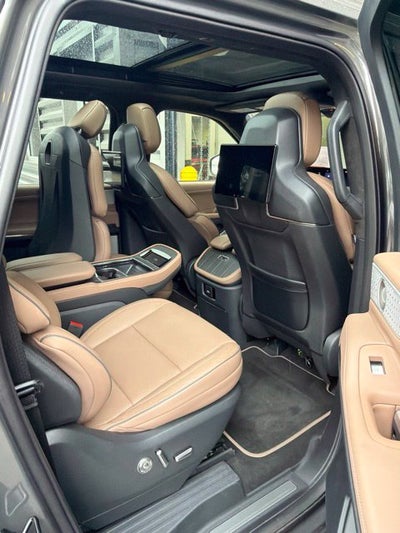 2025 Lincoln Navigator L Black Label