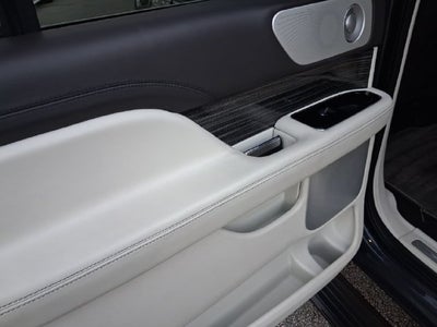 2022 Lincoln Navigator L Black Label