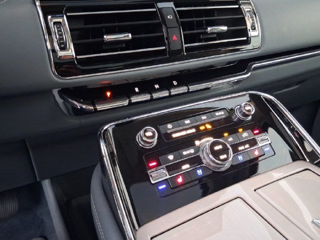 2022 Lincoln Navigator L Black Label