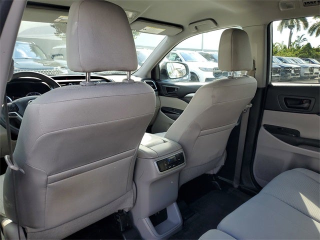 2018 Toyota Highlander LE