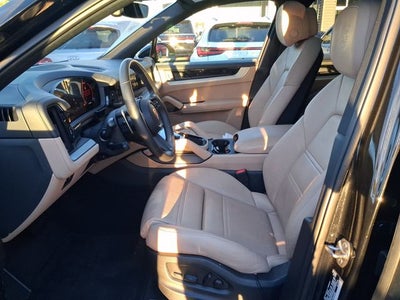 2024 Porsche Cayenne Base
