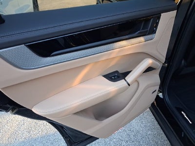 2024 Porsche Cayenne Base