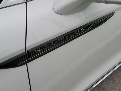 2022 Lincoln Nautilus Standard