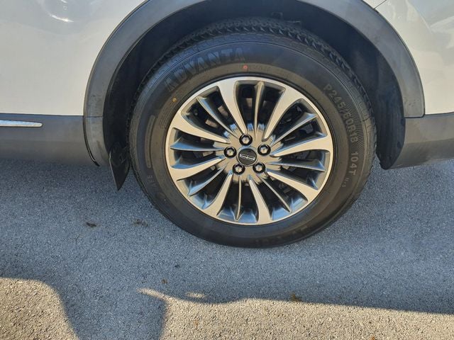 2019 Lincoln Nautilus Select