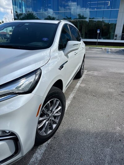 2023 Buick Enclave Essence