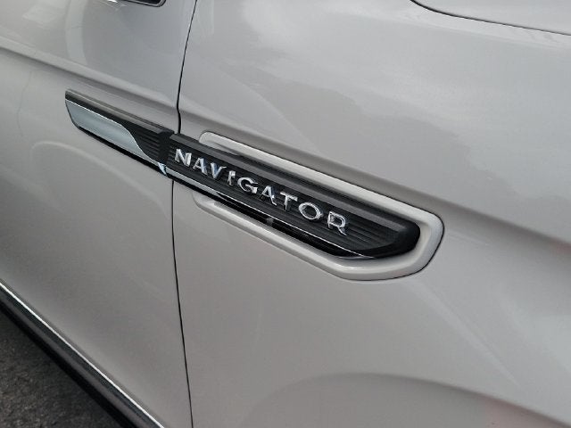 2024 Lincoln Navigator Premiere