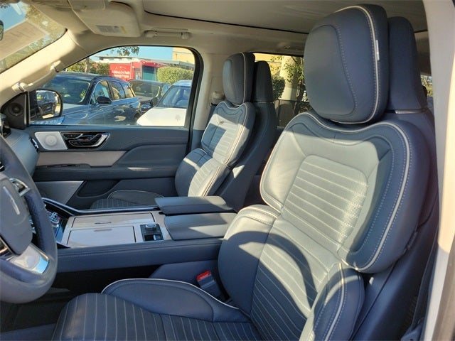 2024 Lincoln Navigator Black Label