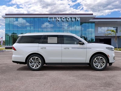 2027 Lincoln Navigator Premiere