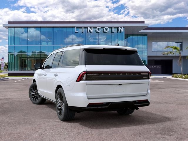 2027 Lincoln Navigator Reserve