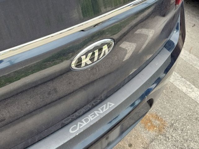 2017 Kia Cadenza Premium