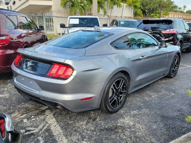 2022 Ford Mustang EcoBoost