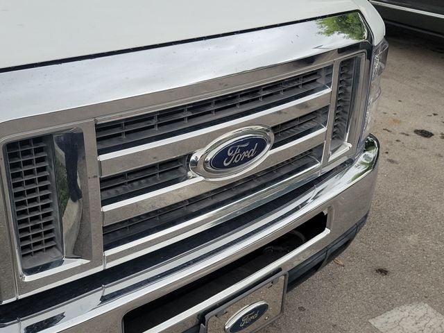 2012 Ford E-350SD Base Cutaway