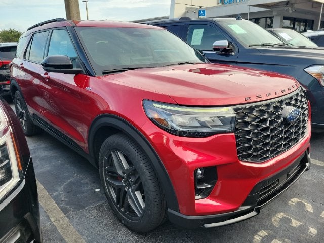 2025 Ford Explorer ST-Line