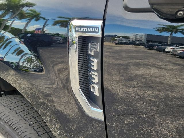 2022 Ford F-350SD Platinum DRW