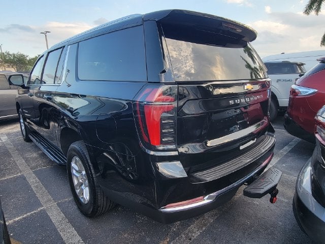 2025 Chevrolet Suburban LT