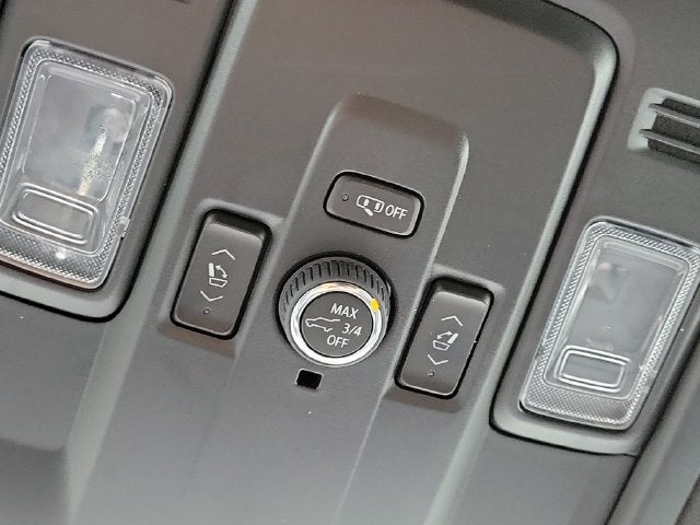 2025 Chevrolet Suburban LT