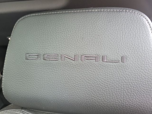 2023 GMC Sierra 2500HD Denali