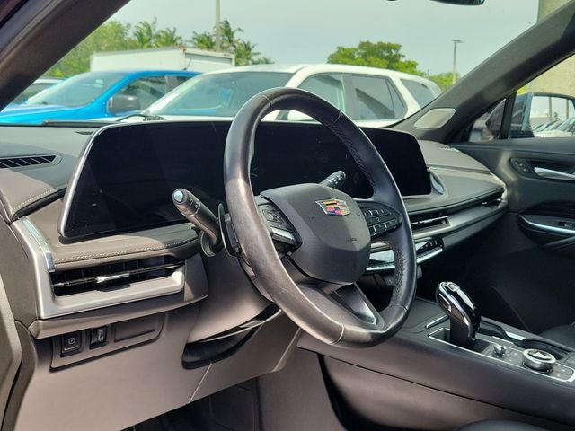 2024 Cadillac XT4 Luxury