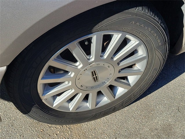 2003 Lincoln Town Car Executive