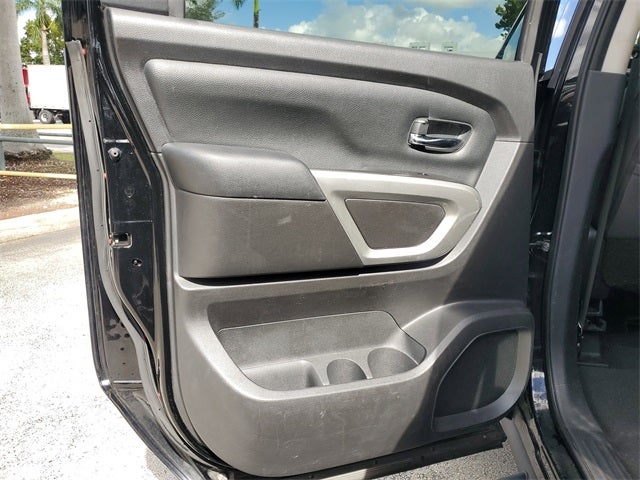 2021 Nissan Titan SV