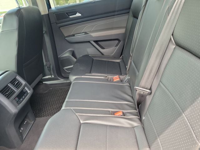 2022 Volkswagen Atlas 2.0T SE w/Technology