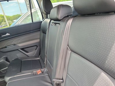 2022 Volkswagen Atlas 2.0T SE w/Technology