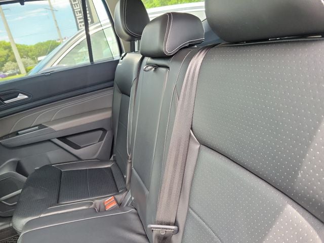 2022 Volkswagen Atlas 2.0T SE w/Technology