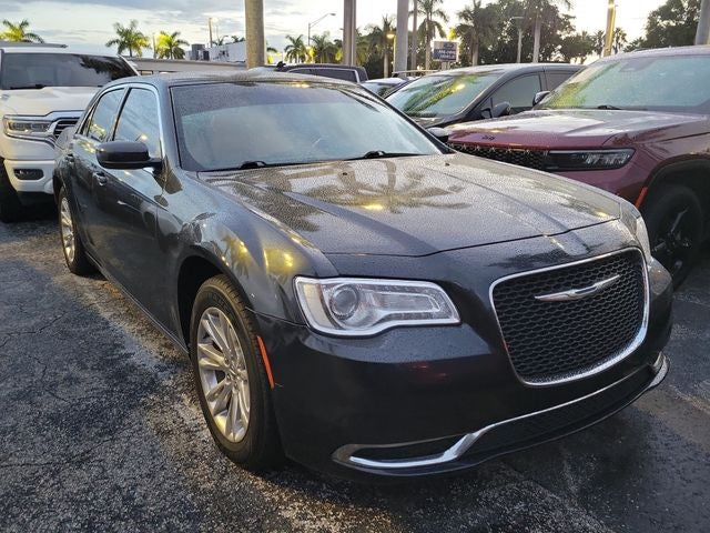 2017 Chrysler 300 Limited