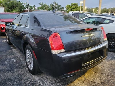 2017 Chrysler 300 Limited