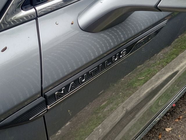 2022 Lincoln Nautilus Standard