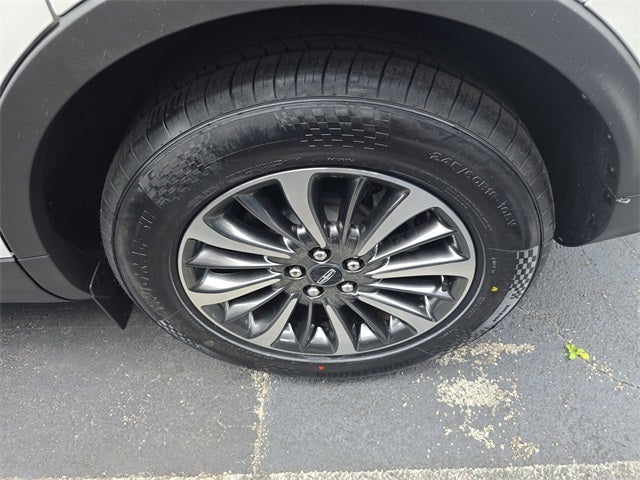 2023 Lincoln Nautilus Standard