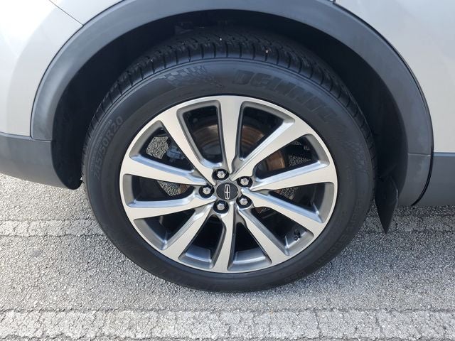 2019 Lincoln Nautilus Select