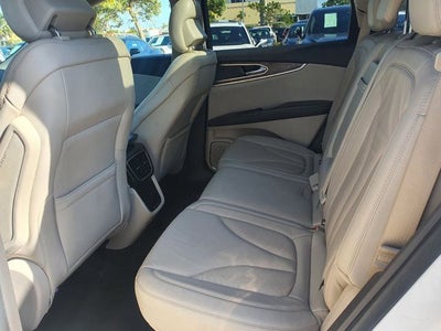 2019 Lincoln Nautilus Select