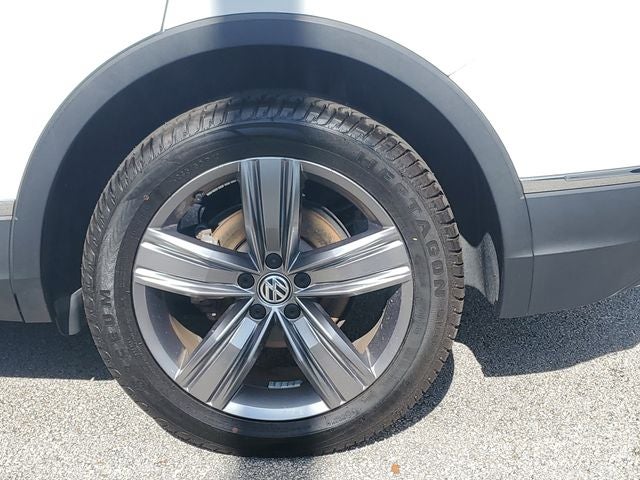 2018 Volkswagen Tiguan 2.0T SEL Premium