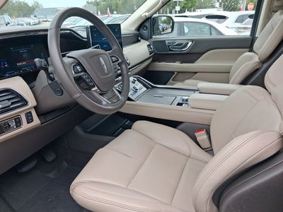 2024 Lincoln Navigator Premiere