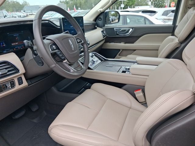 2024 Lincoln Navigator Premiere