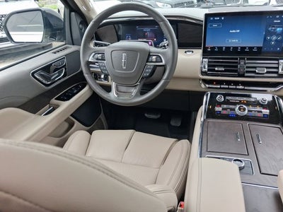 2024 Lincoln Navigator Premiere
