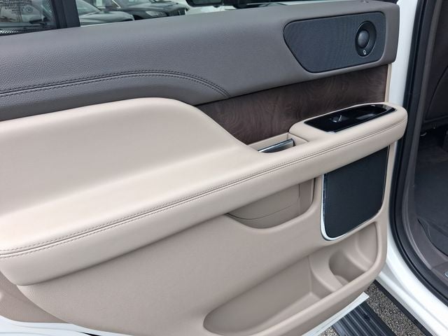 2024 Lincoln Navigator Premiere