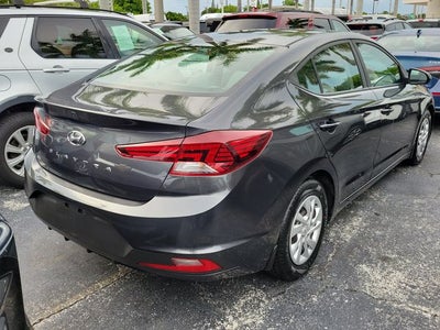 2020 Hyundai Elantra SE