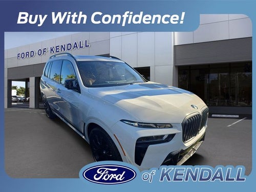 2025 BMW X7 M60i