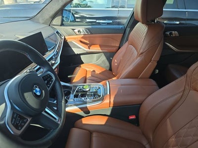 2025 BMW X7 M60i