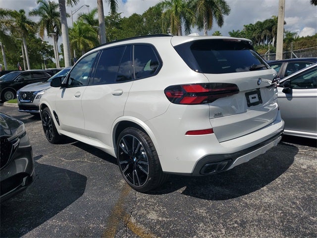 2025 BMW X5 M60i