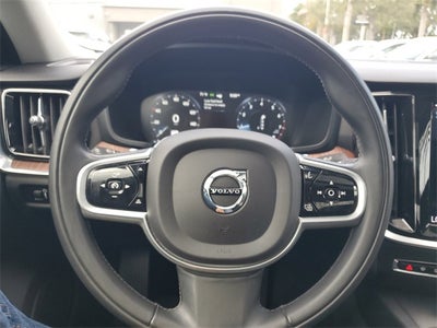 2021 Volvo S60 T5 Momentum