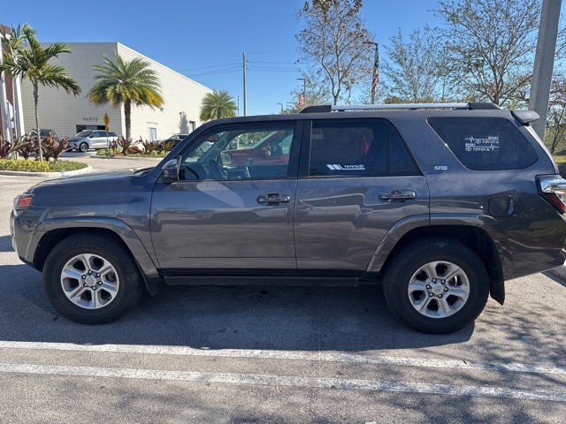 2022 Toyota 4Runner SR5